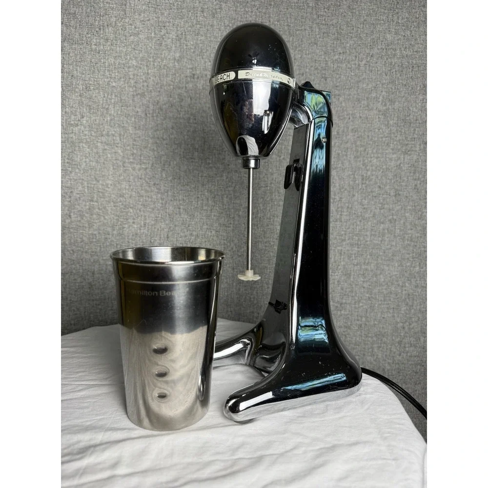Hamilton Beach Proctor Silex Classic Drinkmaster Chrome Plastic Shake Machine‎